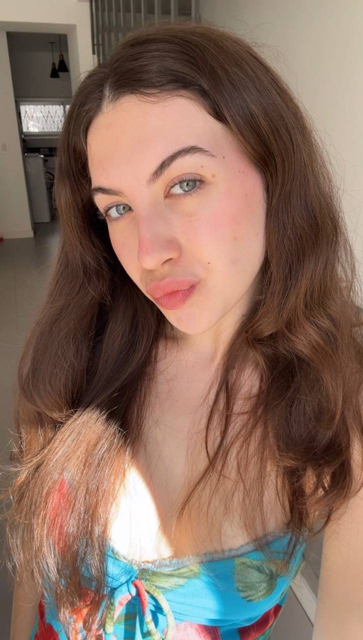 Nude girl Amber in Ankara