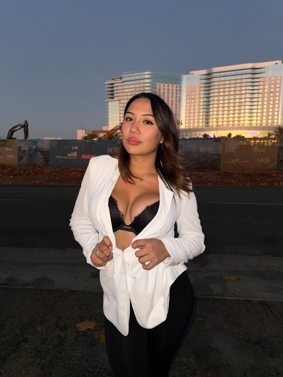 Take a pause and enjoy Ali Cruz — streaming from Ankara