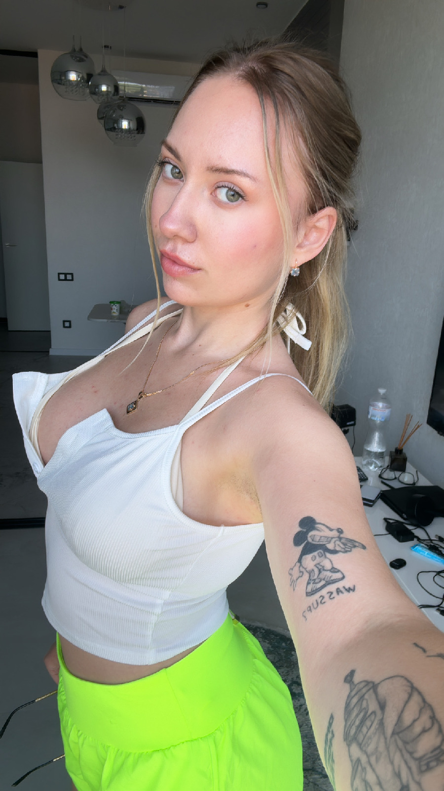 KateV in her underwear in Ankara