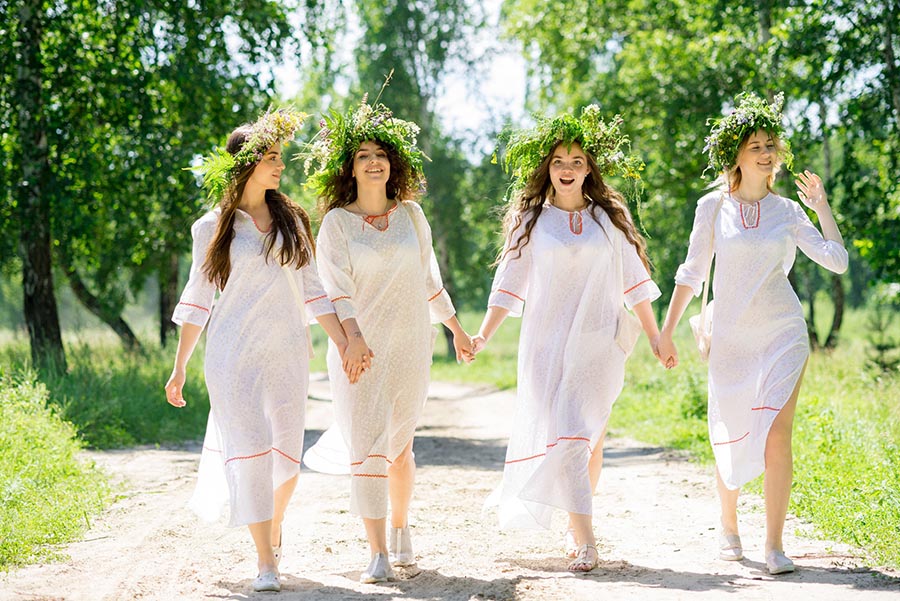 A cozy shot with Slavic girls — straight from Ankara