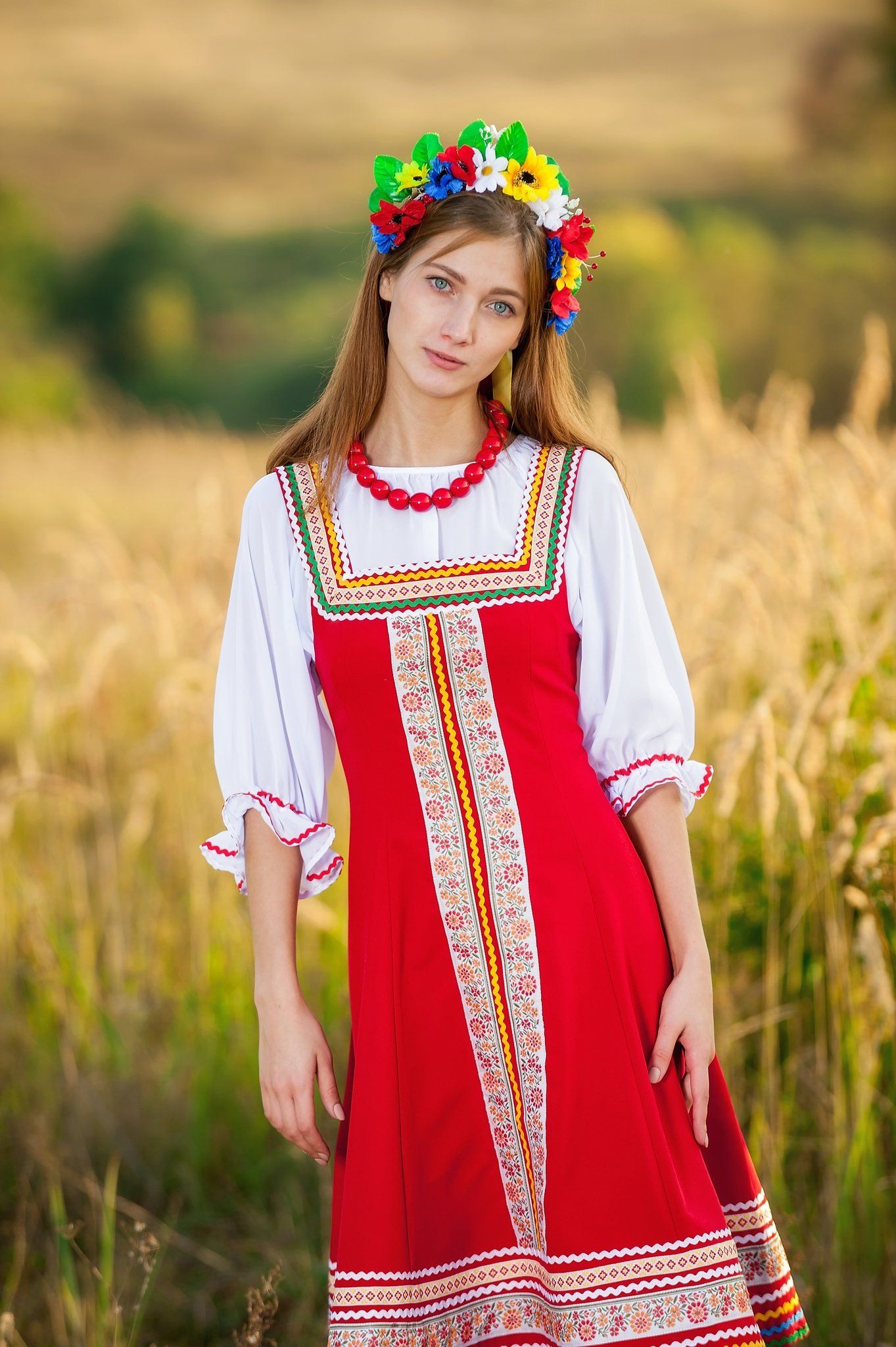 Women in Slavic costumes in Ankara