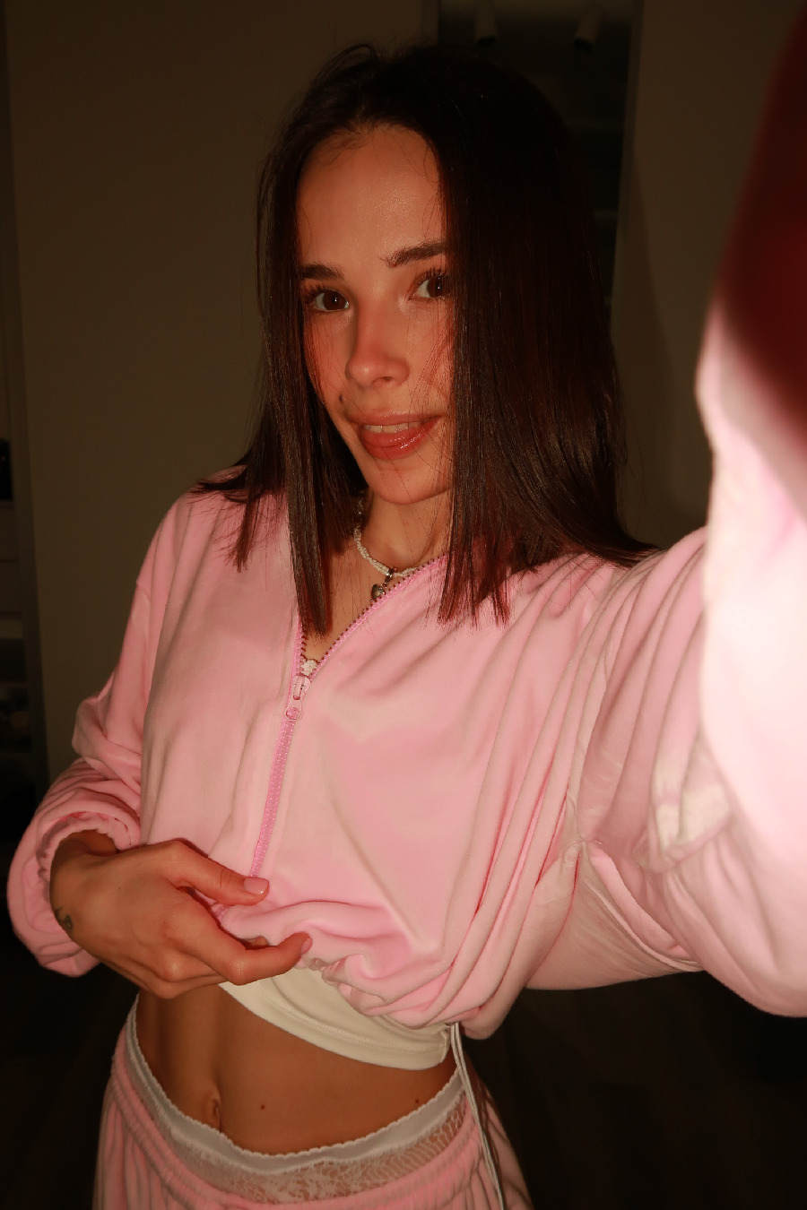 Tina brings the glow — live moments in Ankara